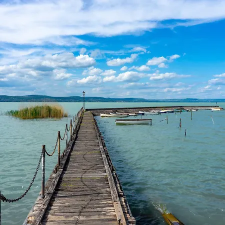 In - Balaton 19048 Balatonlelle