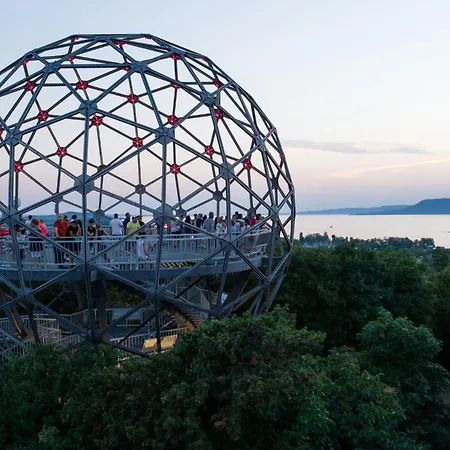 In - Balaton 19048 *