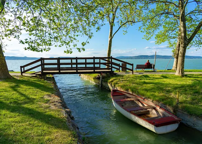 In - Balaton 19048 * בלטונללה