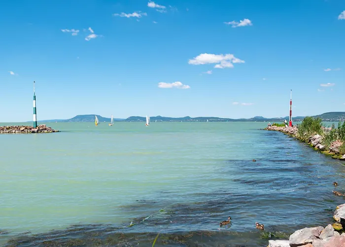 In - Balaton 19048 Balatonlelle