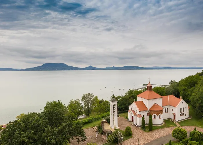 In - Balaton 19048 * בלטונללה